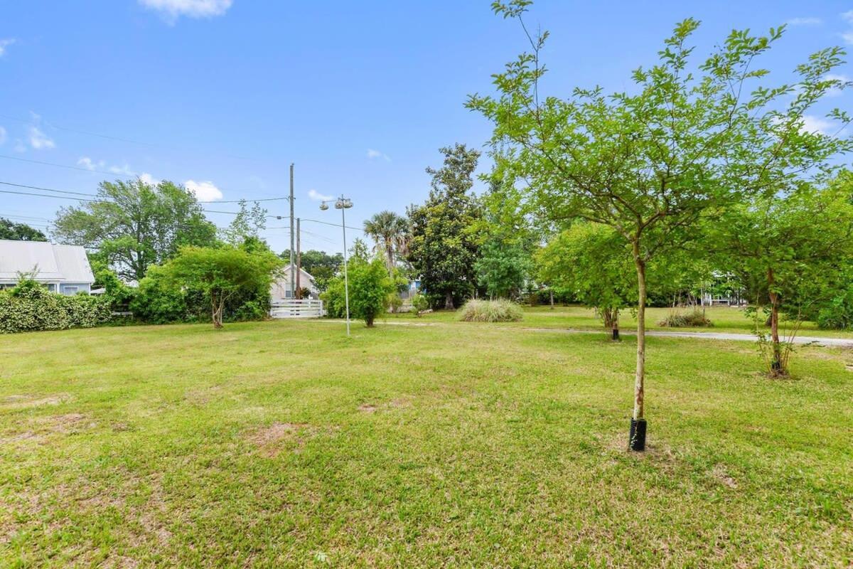 Bare Feet Bungalow -Close To Beach & Dog Friendly Gulfport Exterior foto